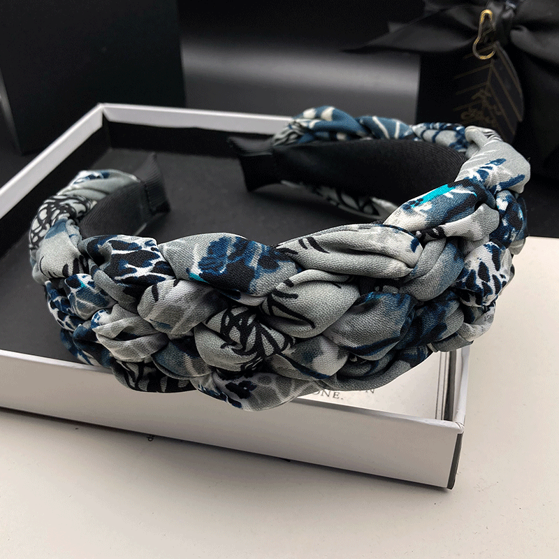 Light luxury halo dyed fabric  - Halo Outdoor Lighting review and price